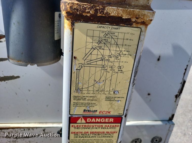 image for item DO4687 2000 Chevrolet C3500HD  utility bed pickup truck