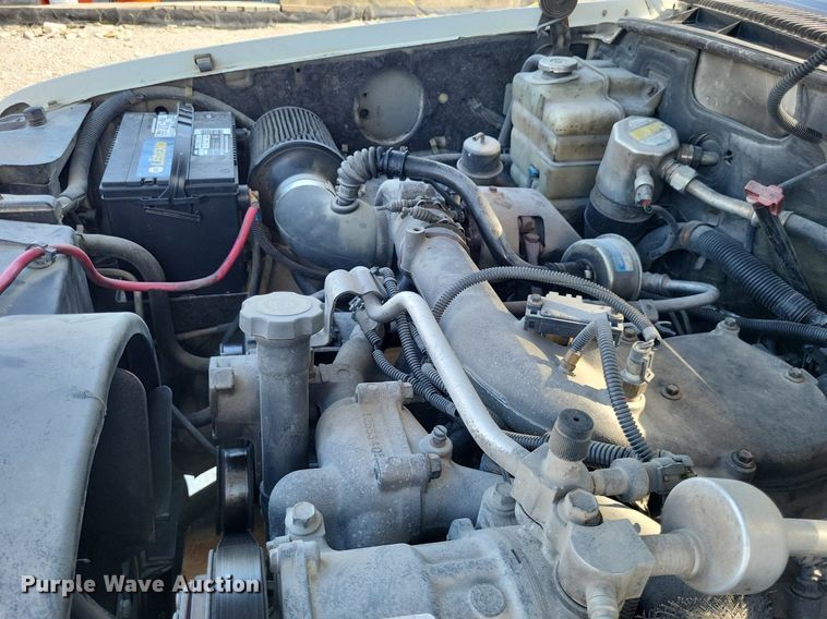 image for item DO4687 2000 Chevrolet C3500HD  utility bed pickup truck