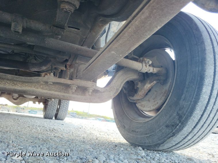 image for item DO4687 2000 Chevrolet C3500HD  utility bed pickup truck