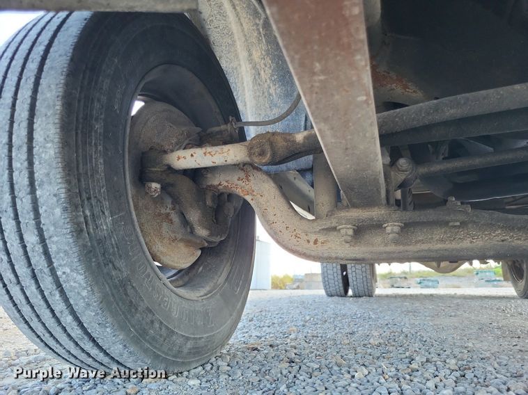 image for item DO4687 2000 Chevrolet C3500HD  utility bed pickup truck