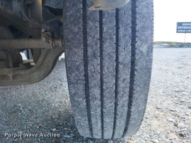 image for item DO4687 2000 Chevrolet C3500HD  utility bed pickup truck