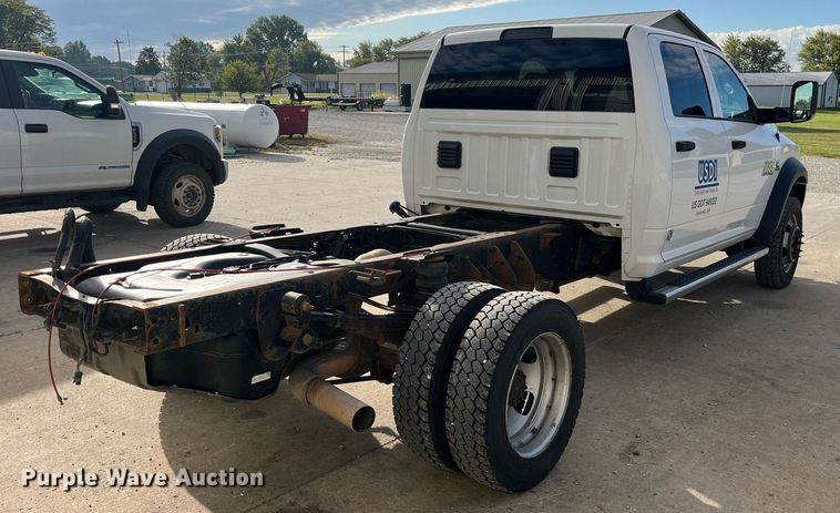 image for item DP2068 2016 Dodge Ram 5500 Heavy Duty  truck cab and chassis