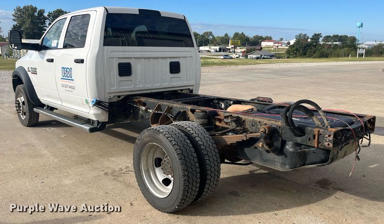 image for item DP2068 2016 Dodge Ram 5500 Heavy Duty  truck cab and chassis