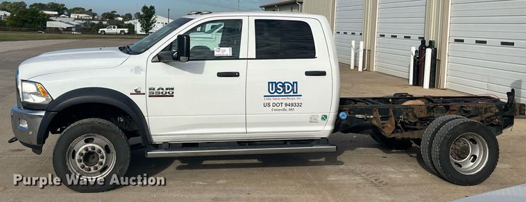 image for item DP2068 2016 Dodge Ram 5500 Heavy Duty  truck cab and chassis