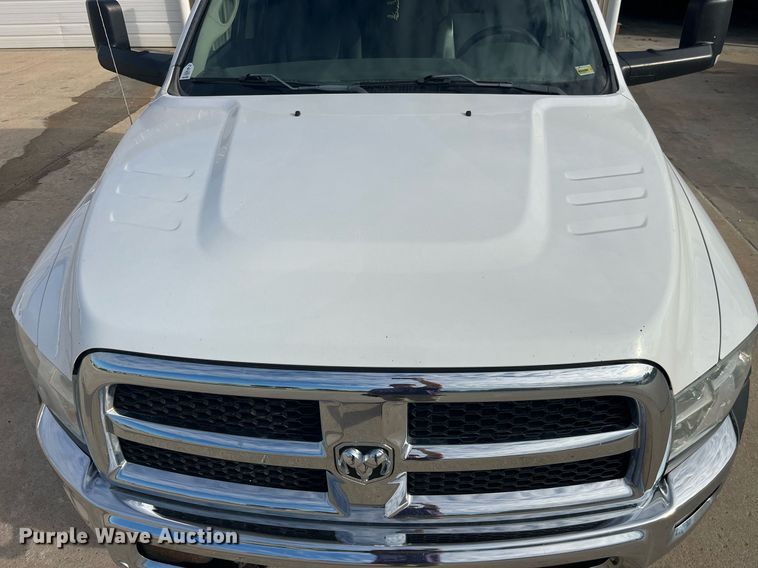 image for item DP2068 2016 Dodge Ram 5500 Heavy Duty  truck cab and chassis