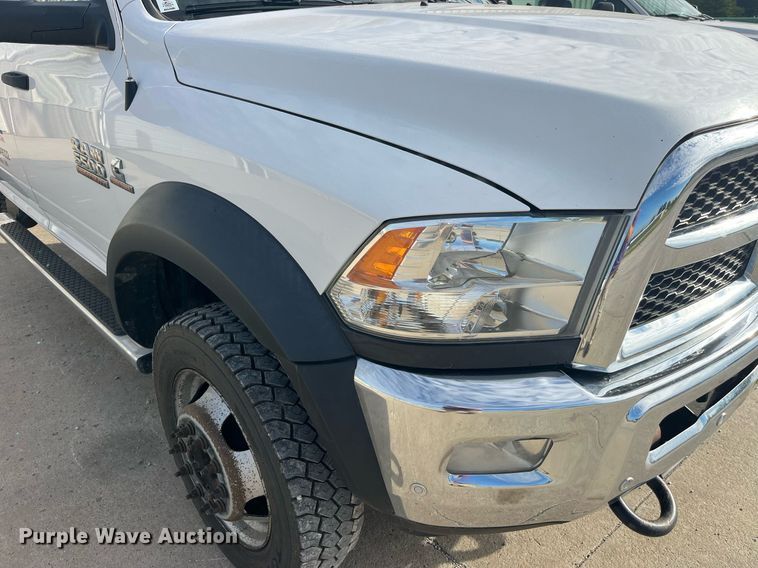 image for item DP2068 2016 Dodge Ram 5500 Heavy Duty  truck cab and chassis