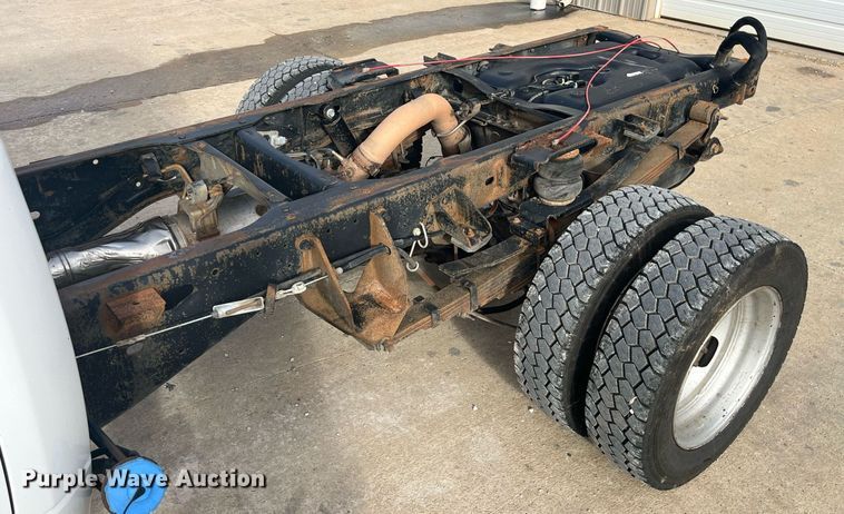 image for item DP2068 2016 Dodge Ram 5500 Heavy Duty  truck cab and chassis