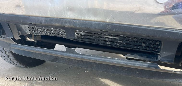 image for item DP2068 2016 Dodge Ram 5500 Heavy Duty  truck cab and chassis