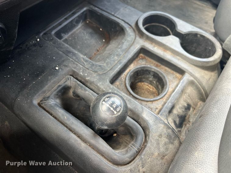 image for item DP2068 2016 Dodge Ram 5500 Heavy Duty  truck cab and chassis