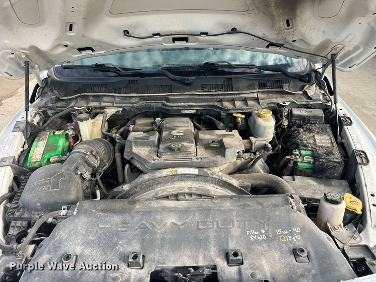 image for item DP2068 2016 Dodge Ram 5500 Heavy Duty  truck cab and chassis