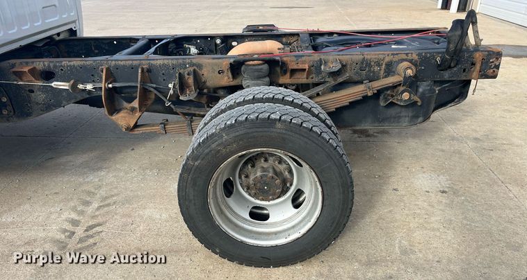 image for item DP2068 2016 Dodge Ram 5500 Heavy Duty  truck cab and chassis