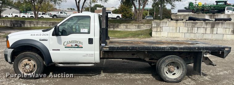 image for item DP2101 2006 Ford F450 Super Duty XL  flatbed truck