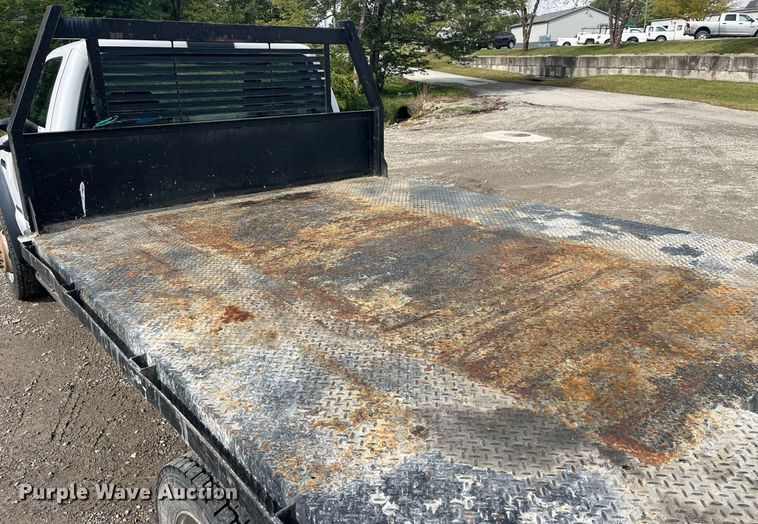 image for item DP2101 2006 Ford F450 Super Duty XL  flatbed truck