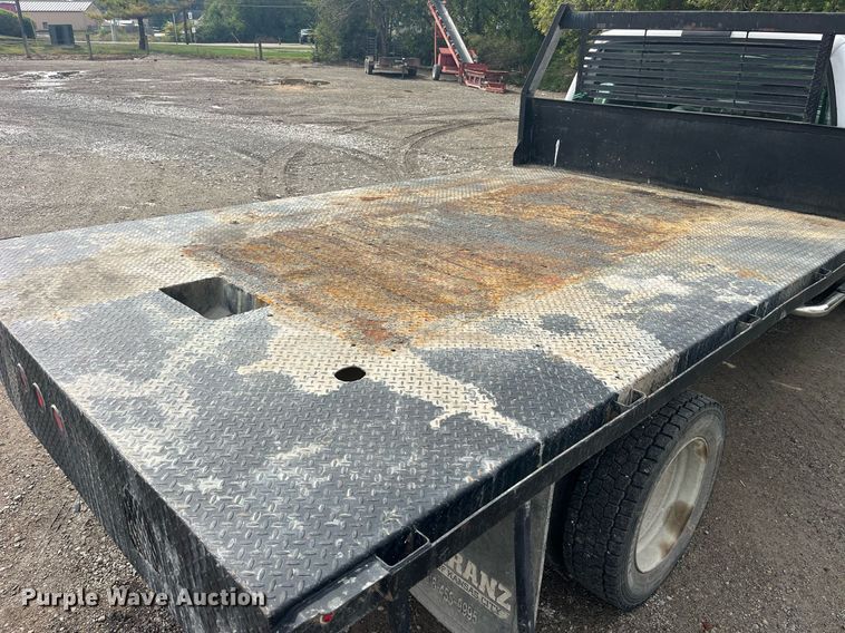 image for item DP2101 2006 Ford F450 Super Duty XL  flatbed truck