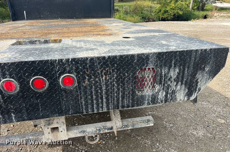image for item DP2101 2006 Ford F450 Super Duty XL  flatbed truck