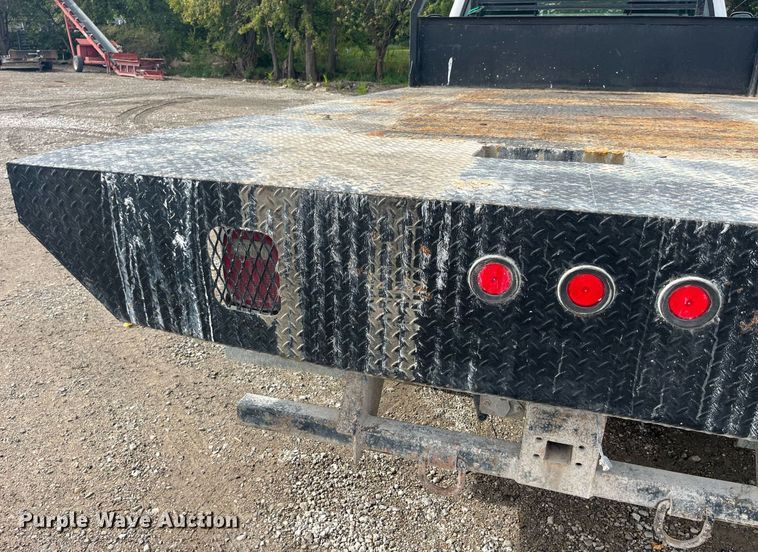 image for item DP2101 2006 Ford F450 Super Duty XL  flatbed truck