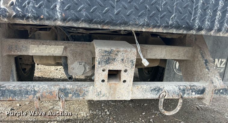 image for item DP2101 2006 Ford F450 Super Duty XL  flatbed truck