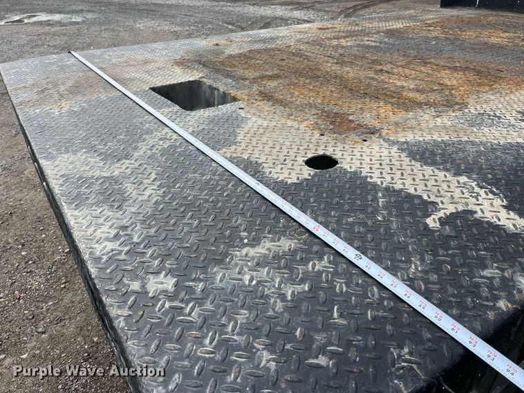 image for item DP2101 2006 Ford F450 Super Duty XL  flatbed truck