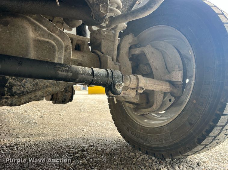 image for item DP2101 2006 Ford F450 Super Duty XL  flatbed truck