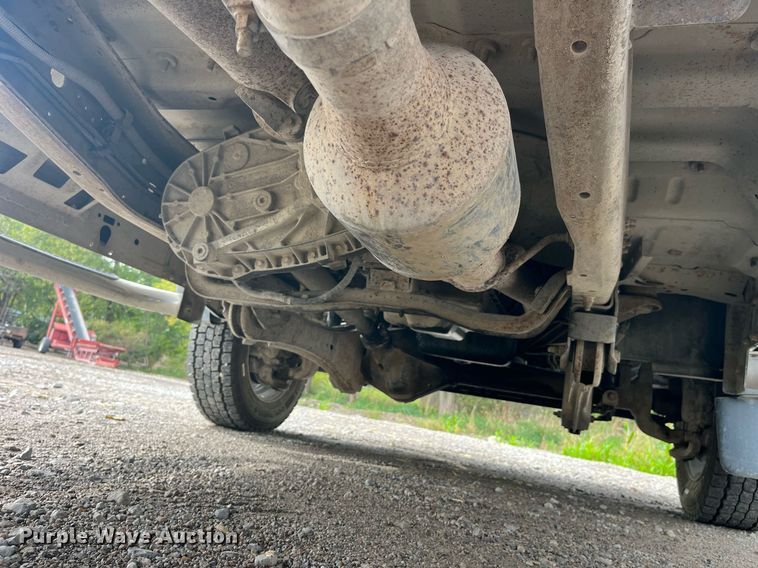 image for item DP2101 2006 Ford F450 Super Duty XL  flatbed truck