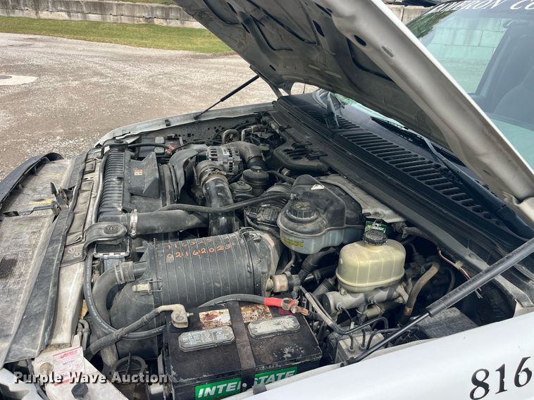 image for item DP2101 2006 Ford F450 Super Duty XL  flatbed truck