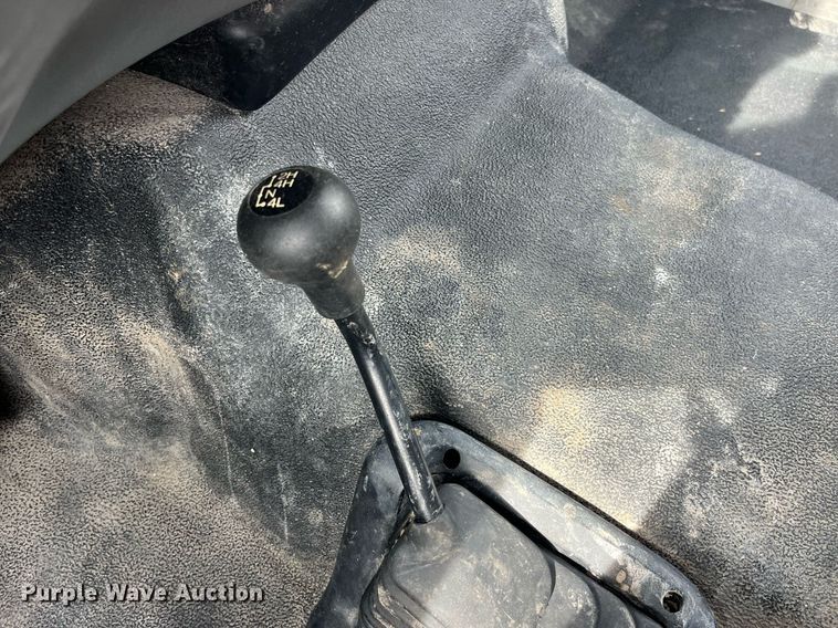 image for item DP2101 2006 Ford F450 Super Duty XL  flatbed truck