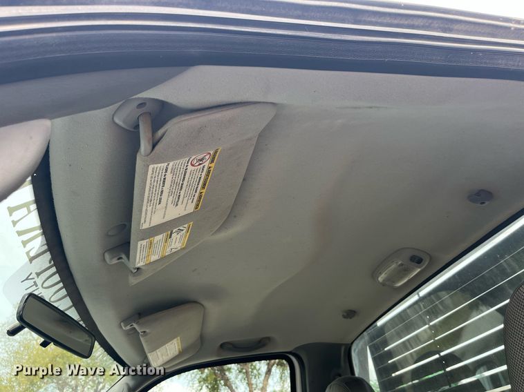 image for item DP2101 2006 Ford F450 Super Duty XL  flatbed truck