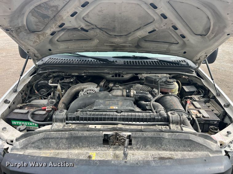 image for item DP2101 2006 Ford F450 Super Duty XL  flatbed truck