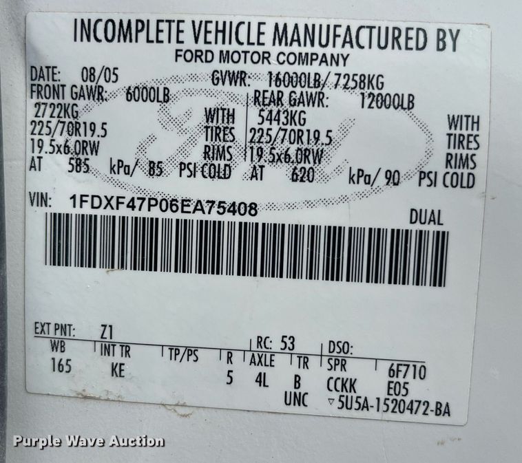 image for item DP2101 2006 Ford F450 Super Duty XL  flatbed truck