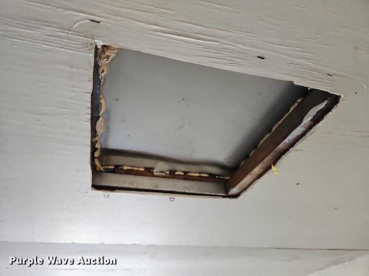 image for item DP2396 1989 Grantson Trailers  enclosed cargo trailer