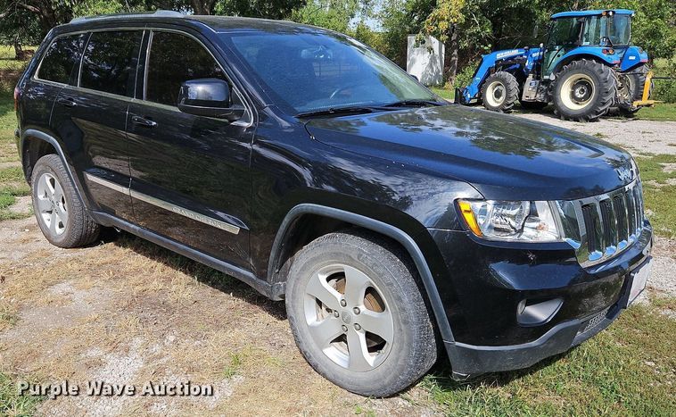 image for item DP2450 2012 Jeep Grand Cherokee Laredo  SUV