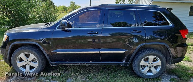 image for item DP2450 2012 Jeep Grand Cherokee Laredo  SUV