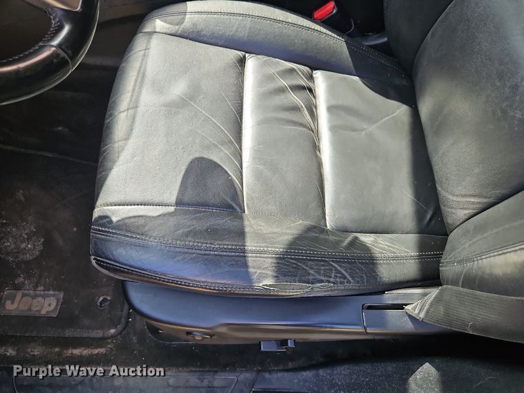 image for item DP2450 2012 Jeep Grand Cherokee Laredo  SUV