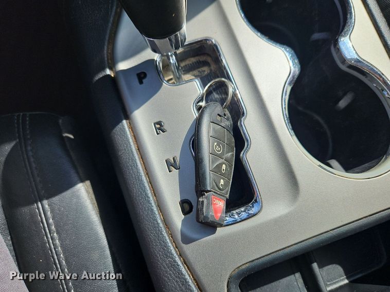 image for item DP2450 2012 Jeep Grand Cherokee Laredo  SUV