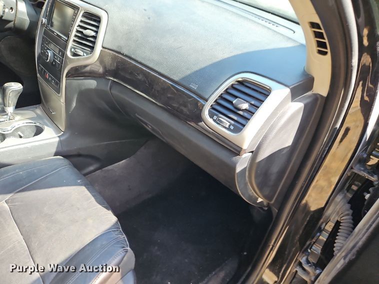 image for item DP2450 2012 Jeep Grand Cherokee Laredo  SUV