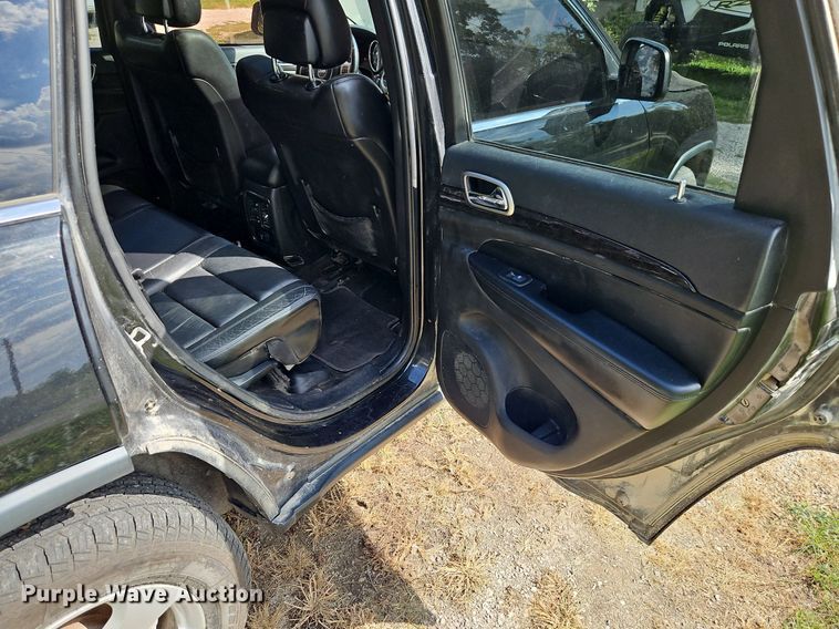 image for item DP2450 2012 Jeep Grand Cherokee Laredo  SUV