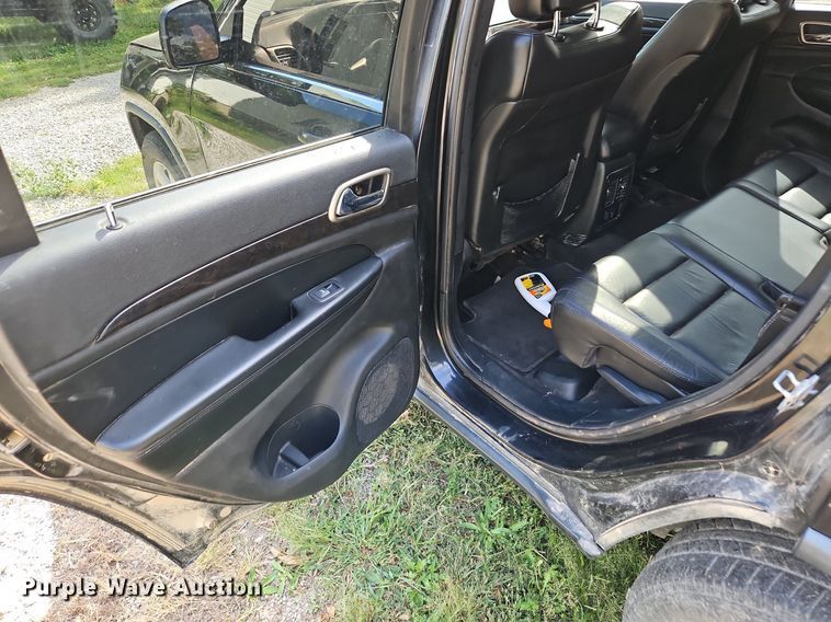 image for item DP2450 2012 Jeep Grand Cherokee Laredo  SUV