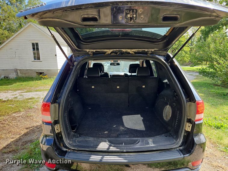 image for item DP2450 2012 Jeep Grand Cherokee Laredo  SUV