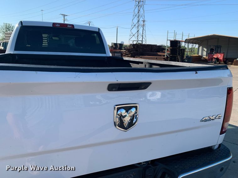 image for item DP8668 2015 Dodge Ram 2500HD  Crew Cab pickup truck