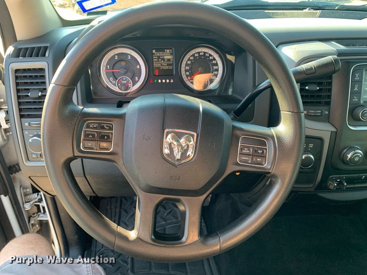 image for item DP8668 2015 Dodge Ram 2500HD  Crew Cab pickup truck