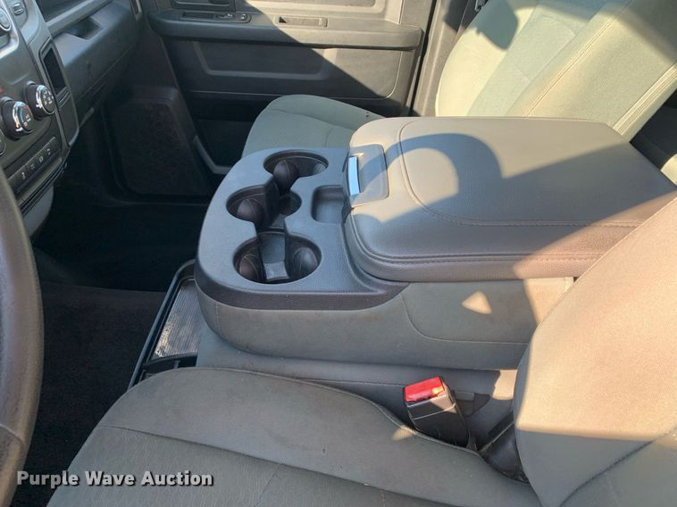 image for item DP8668 2015 Dodge Ram 2500HD  Crew Cab pickup truck