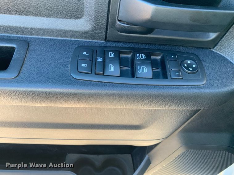 image for item DP8668 2015 Dodge Ram 2500HD  Crew Cab pickup truck