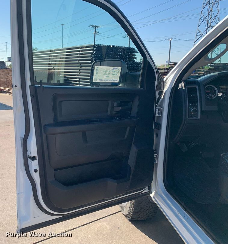 image for item DP8668 2015 Dodge Ram 2500HD  Crew Cab pickup truck