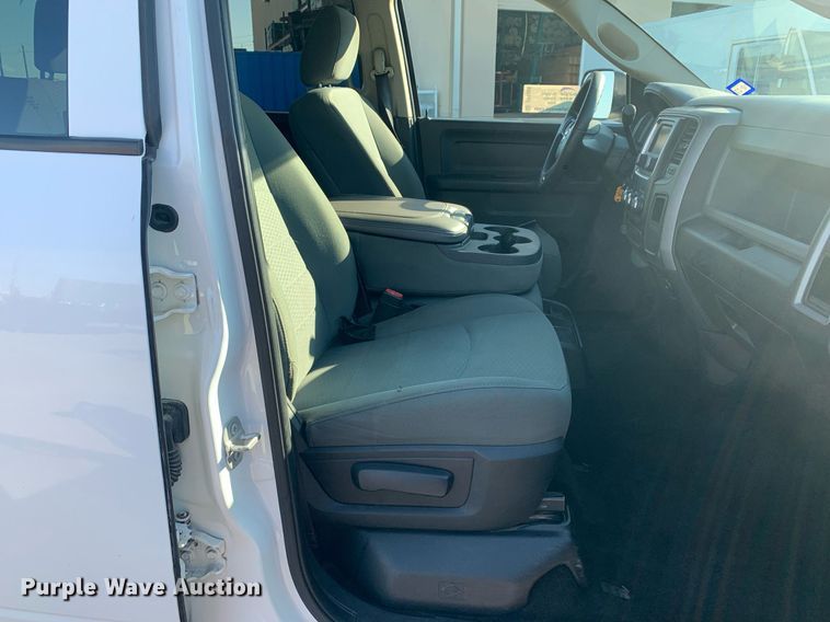 image for item DP8668 2015 Dodge Ram 2500HD  Crew Cab pickup truck