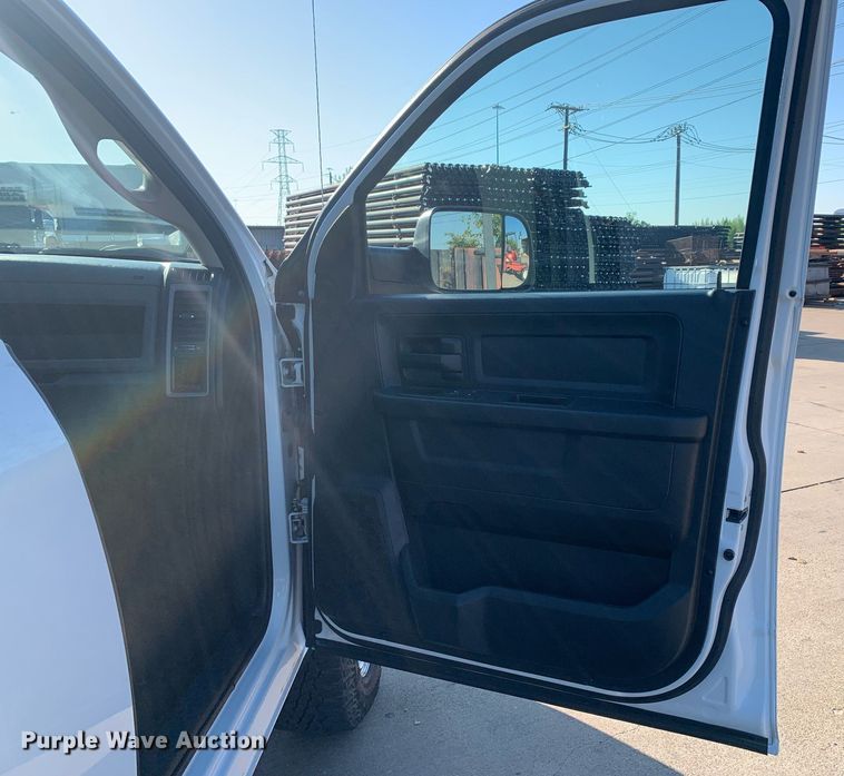 image for item DP8668 2015 Dodge Ram 2500HD  Crew Cab pickup truck