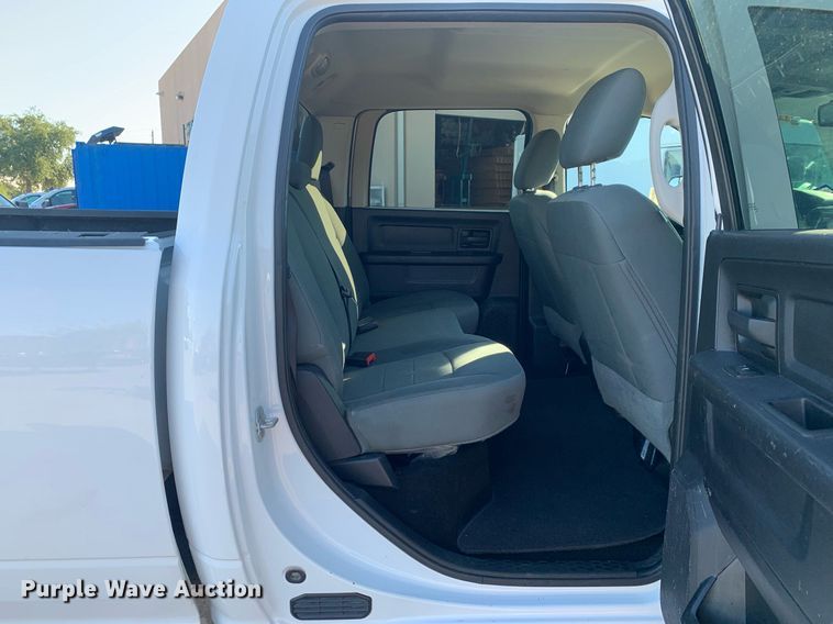 image for item DP8668 2015 Dodge Ram 2500HD  Crew Cab pickup truck