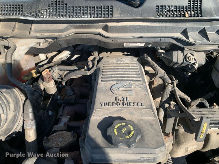 image for item DP8668 2015 Dodge Ram 2500HD  Crew Cab pickup truck