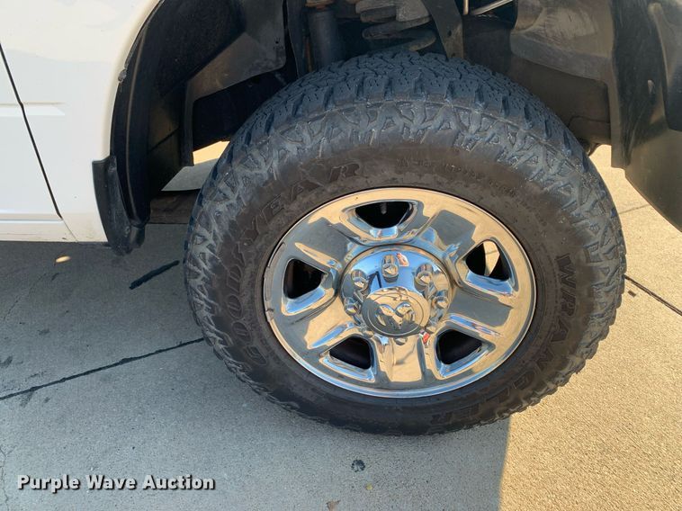 image for item DP8668 2015 Dodge Ram 2500HD  Crew Cab pickup truck