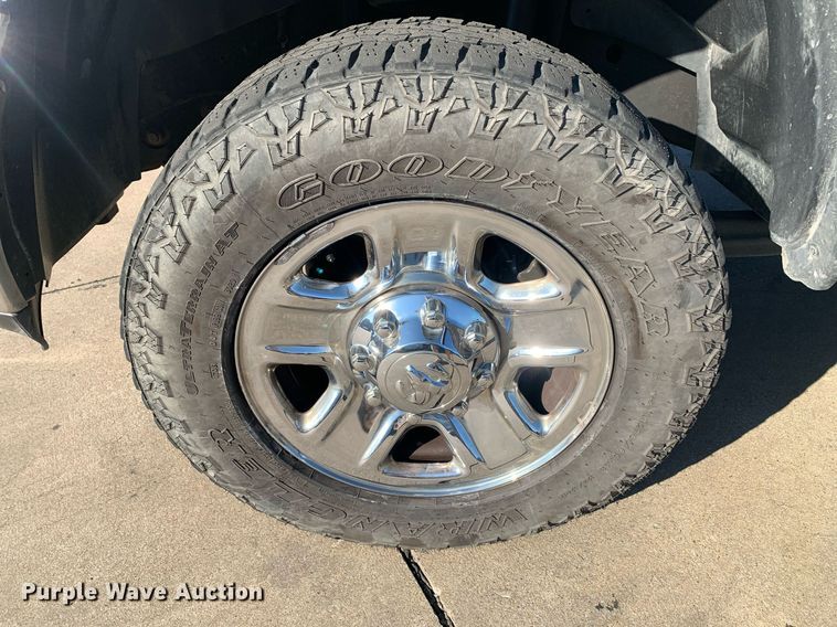 image for item DP8668 2015 Dodge Ram 2500HD  Crew Cab pickup truck