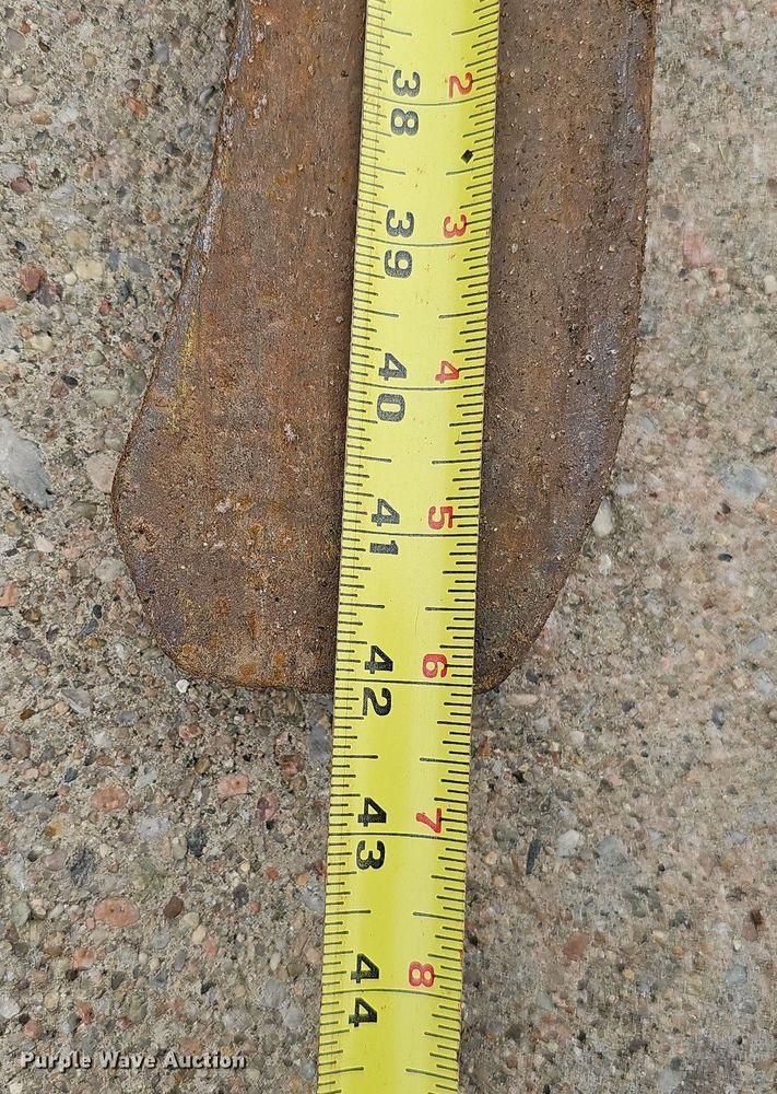 image for item DQ0220 Caterpillar T40  forklift